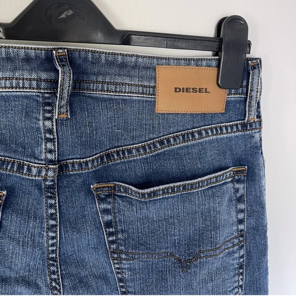 Mens Diesel Industry Buster Jeans W30 L32 Blue Stretch Slim Tapered Distressed - Picture 2 of 7